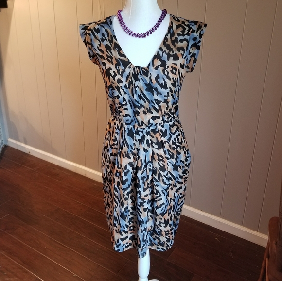 Short sleeved animal print dress - Picture 4 of 6